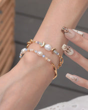 Load image into Gallery viewer, Moon Phase - 18KGP Bracelet