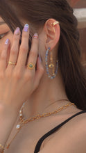 將圖片載入圖庫檢視器 Astro - 18KGP Crystal Beaded Hoop Earrings