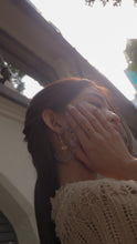 將圖片載入圖庫檢視器 Astro - 18KGP Crystal Beaded Hoop Earrings