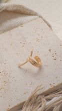 Load image into Gallery viewer, Knot - 18KGP Ear Cuff