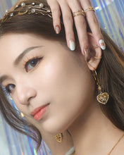 ๅฐๅ็่ผๅ
ฅๅๅบซๆชข่ฆๅจ Love at first sight - Heart Shaped Hoop Earrings