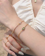 將圖片載入圖庫檢視器 Kira - Gold Titanium Steel Tiny Gemstone Bracelets