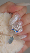 Load image into Gallery viewer, Freeze - Silver Crystal Earrings