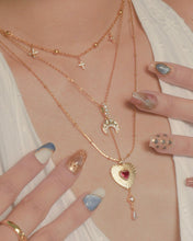 將圖片載入圖庫檢視器 Retro Heart - Gold Titanium Steel Necklace *Waterproof
