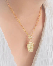 將圖片載入圖庫檢視器 Celestial Flow - Gold Titanium Steel Moon & Sun Toggle Necklcae