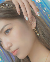 Load image into Gallery viewer, Singaling - Gold Hoops