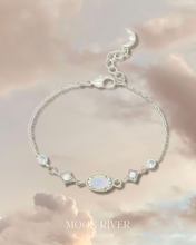 Load image into Gallery viewer, Moon Chaser - 925 Silver Moonstone Bracelet