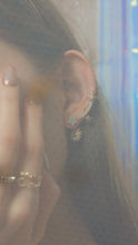 將圖片載入圖庫檢視器 Light Seeker - CZ Star Cuff Earrings