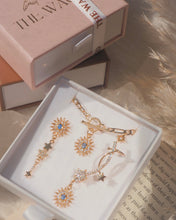 將圖片載入圖庫檢視器 Light Seeker - CZ Star Cuff Earrings