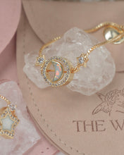 Load image into Gallery viewer, Luna Glow - Gold Vermeil Opal Moon Bracelet