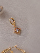 ๅฐๅ็่ผๅ
ฅๅๅบซๆชข่ฆๅจ Magic Rhombus Hoop Earrings