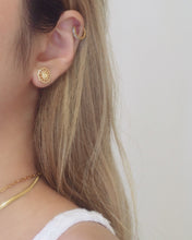 ๅฐๅ็่ผๅ
ฅๅๅบซๆชข่ฆๅจ Apollo - 18KGP Stud Earrings