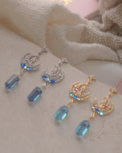Load image into Gallery viewer, Freeze - Silver Crystal Earrings