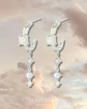 Load image into Gallery viewer, Ethereal - 925 Sliver Moonstone Earrings