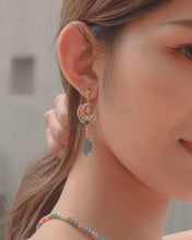 將圖片載入圖庫檢視器 Freeze - 18KGP Crystal Earrings