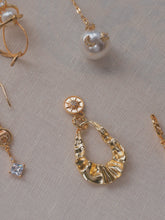 ๅฐๅ็่ผๅ
ฅๅๅบซๆชข่ฆๅจ Wrinkly Earrings