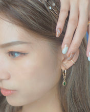 Load image into Gallery viewer, Singaling - Gold Hoops