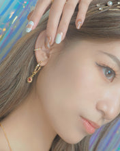 Load image into Gallery viewer, Singaling - Gold Hoops