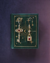 Load image into Gallery viewer, MAGIC KEY - Earrings

