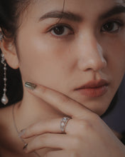 Load image into Gallery viewer, 【高品質鑒定】CONSTELLAR - Moonstone Ring ✦ 925 Silver ™
