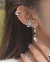 Load image into Gallery viewer, Wildflower - Silver Earrings
