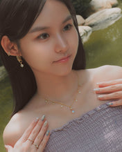 Load image into Gallery viewer, Falling Star - Necklace
