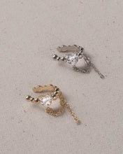 Load image into Gallery viewer, HEART FLOW - Ear cuff
