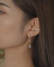 Load image into Gallery viewer, AURA KISS - Earrings
