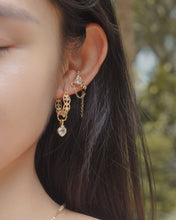 Load image into Gallery viewer, HEART FLOW - Ear cuff
