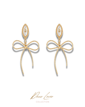 Load image into Gallery viewer, SHELL RIBBON - Gold Earrings
