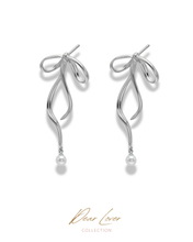 Load image into Gallery viewer, TWISTED - Silver Earrings
