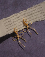 SHELL RIBBON - Gold Earrings
