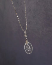 画像をギャラリービューアに読み込む, Eternal Rose Ver.1 - Silver Necklace ✦ Waterproof™
