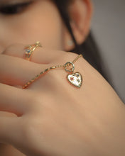 画像をギャラリービューアに読み込む, GOODBYE KISS - Gold Necklace ✦ Waterproof™

