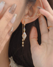 Load image into Gallery viewer, 【兩戴式】 OVER THE MOON - Earrings
