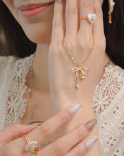 Load image into Gallery viewer, 【滿額禮】CHERRY BOW - Necklace
