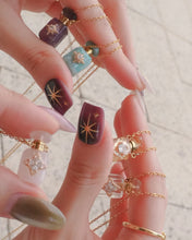 Load image into Gallery viewer, 【香水項鏈】 MYSTIQUE - Necklace ✦ Waterproof™
