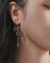 將圖片載入圖庫檢視器 GOTHIC - Earrings
