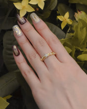 Load image into Gallery viewer, Petal - Gold Ring
