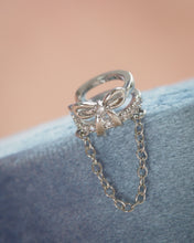 画像をギャラリービューアに読み込む, Butterfly - Silver Ear cuff
