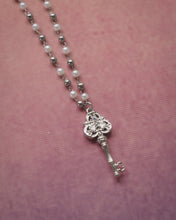 將圖片載入圖庫檢視器 FAIRY KEY - Pearl Silver Necklace ✦ Semi-Waterproof

