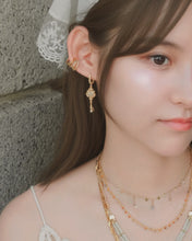 画像をギャラリービューアに読み込む, Celestial - Gold Ear cuff
