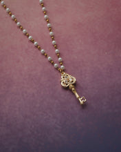 將圖片載入圖庫檢視器 FAIRY KEY - Pearl Gold Necklace ✦ Semi-Waterproof
