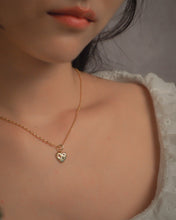 画像をギャラリービューアに読み込む, GOODBYE KISS - Gold Necklace ✦ Waterproof™
