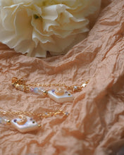 Load image into Gallery viewer, 【兩戴式】 OVER THE MOON - Earrings
