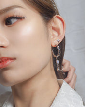 將圖片載入圖庫檢視器 Moon Flare - 925 Silver Moonstone Hoop Earrings
