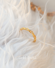 Load image into Gallery viewer, Gold Twist Ring
