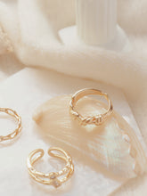 將圖片載入圖庫檢視器 Glassy &amp; Classy 18KGP Rings
