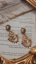 將圖片載入圖庫檢視器 Falliva - 18KGP Handicrafts Earrings
