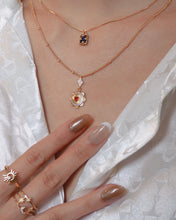 將圖片載入圖庫檢視器 Boundless Love - Gold Titanium Steel Heart Necklace *Waterproof
